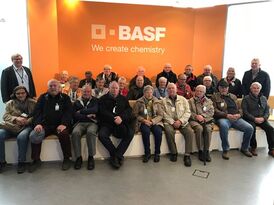 Eine Gruppe Sozialdemokratinnen und Sozialdemokraten aus Worms und Alzey-Worms besuchten den BASF Firmenstandort Ludwigs